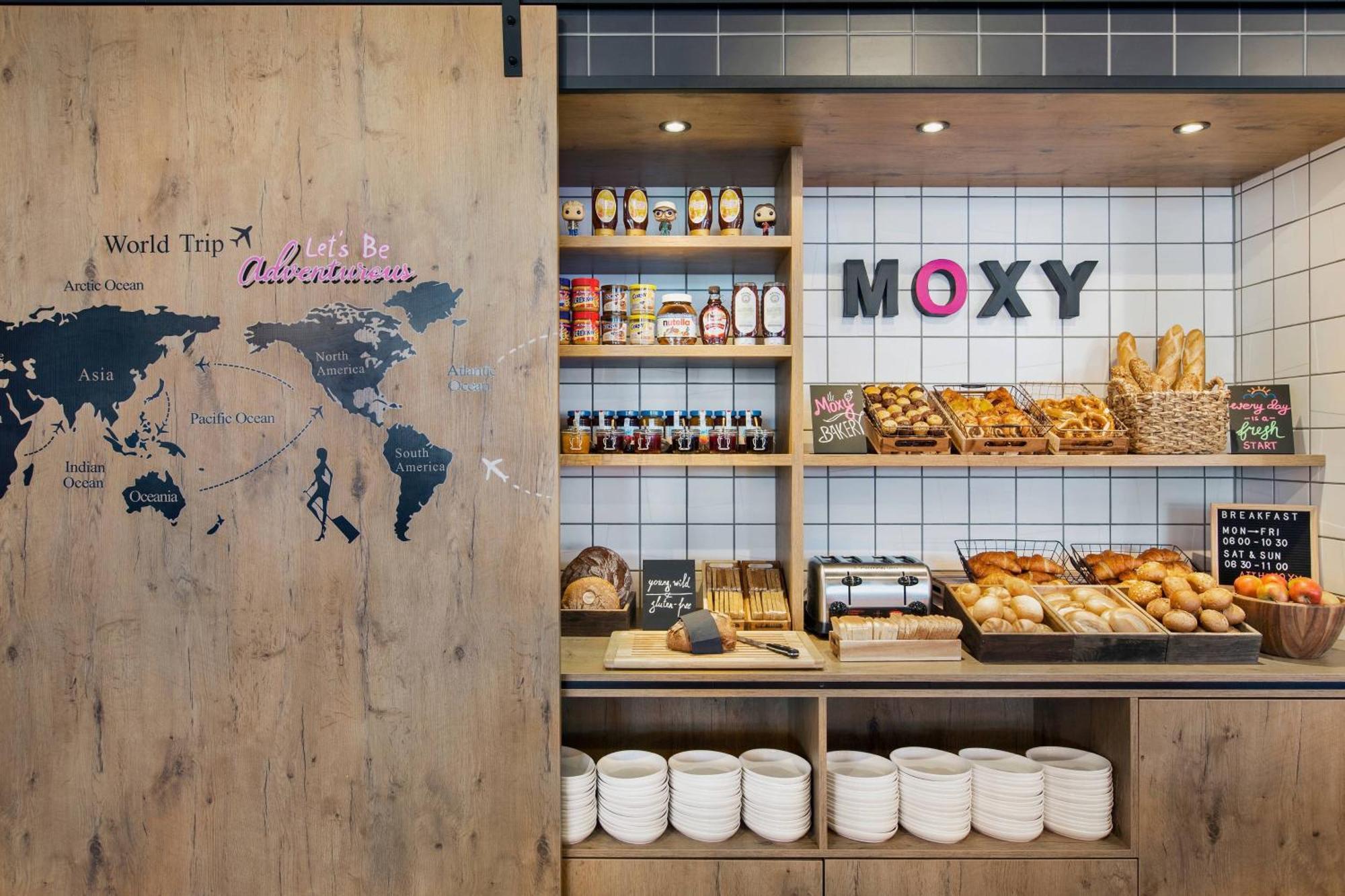 מלון Moxy Frankfurt Airport קלסטרבאך מראה חיצוני תמונה