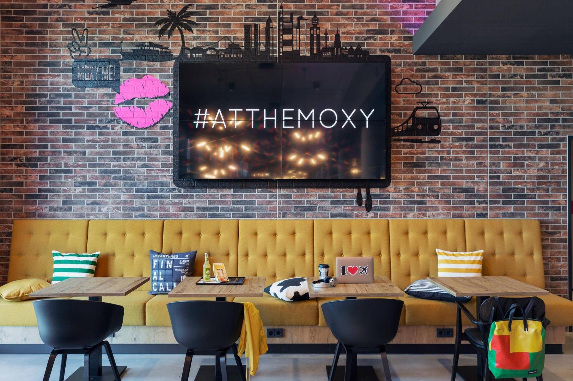 מלון Moxy Frankfurt Airport קלסטרבאך מראה חיצוני תמונה